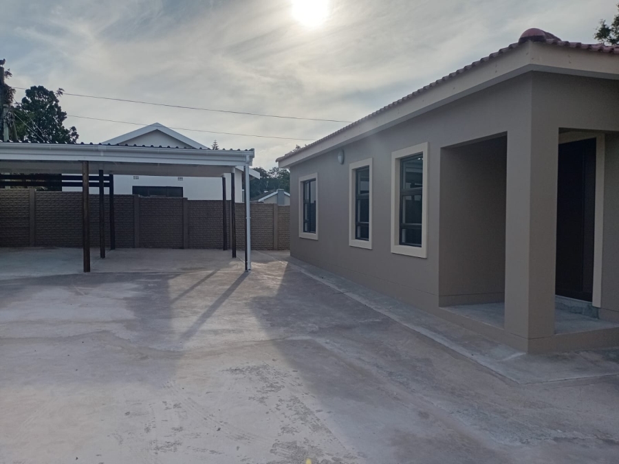 To Let 2 Bedroom Property for Rent in Cambridge West Eastern Cape